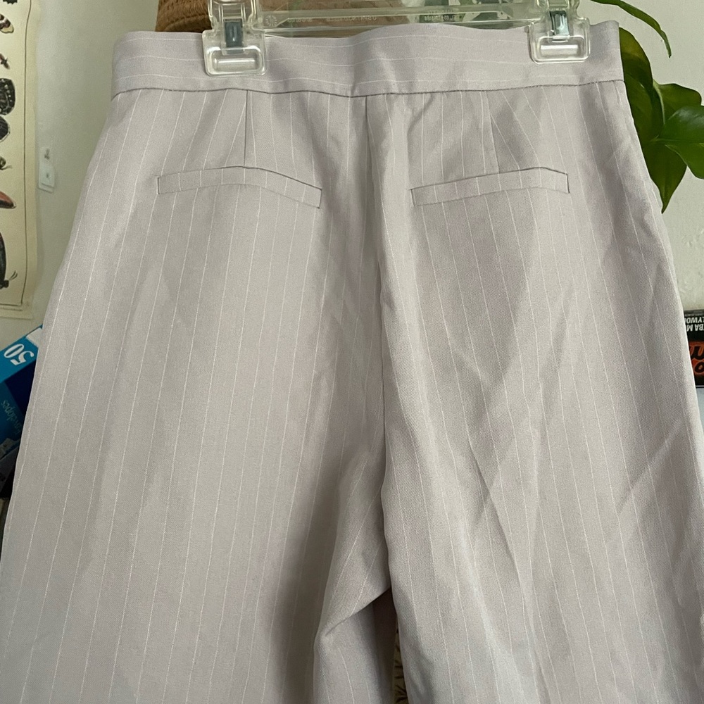 NWOT ASOS Design Pinatriped Trouser